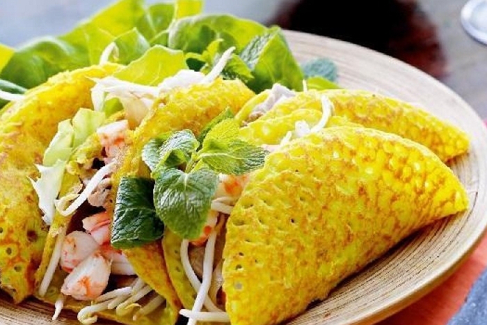 Vietnamese crispy pancake 